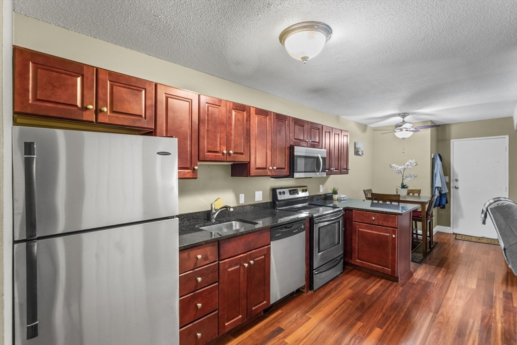 336 E Main St # 20