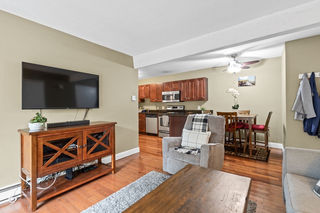 336 E Main St # 20