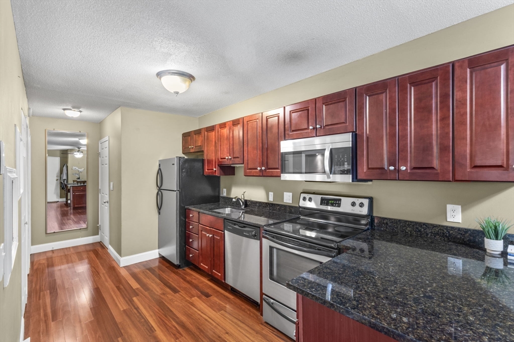 336 E Main St # 20