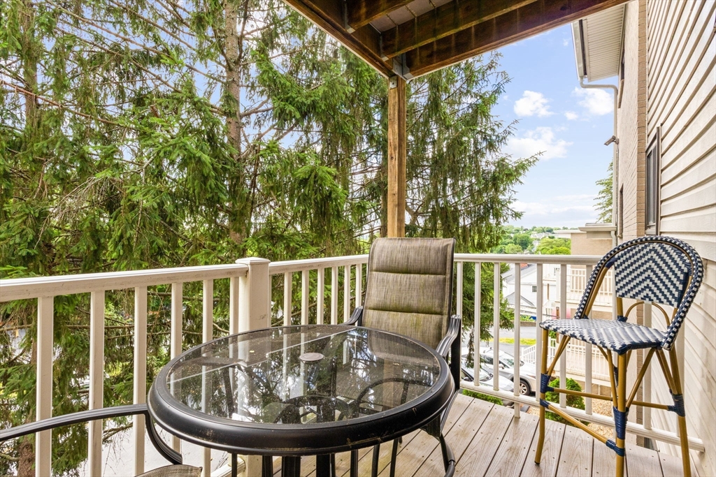 336 E Main St # 20