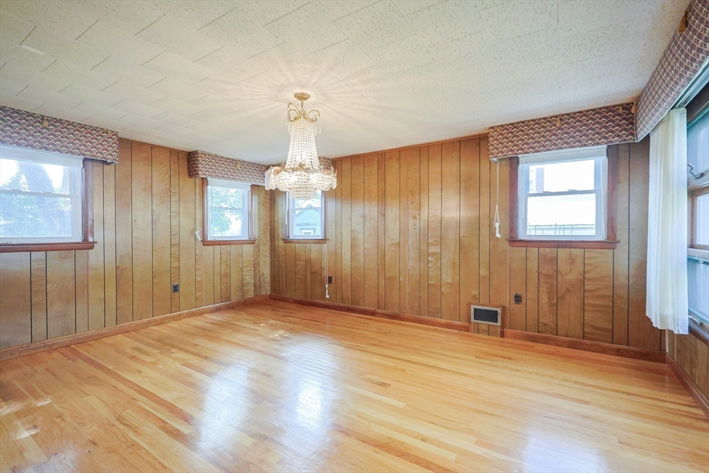 7 Richard Cir