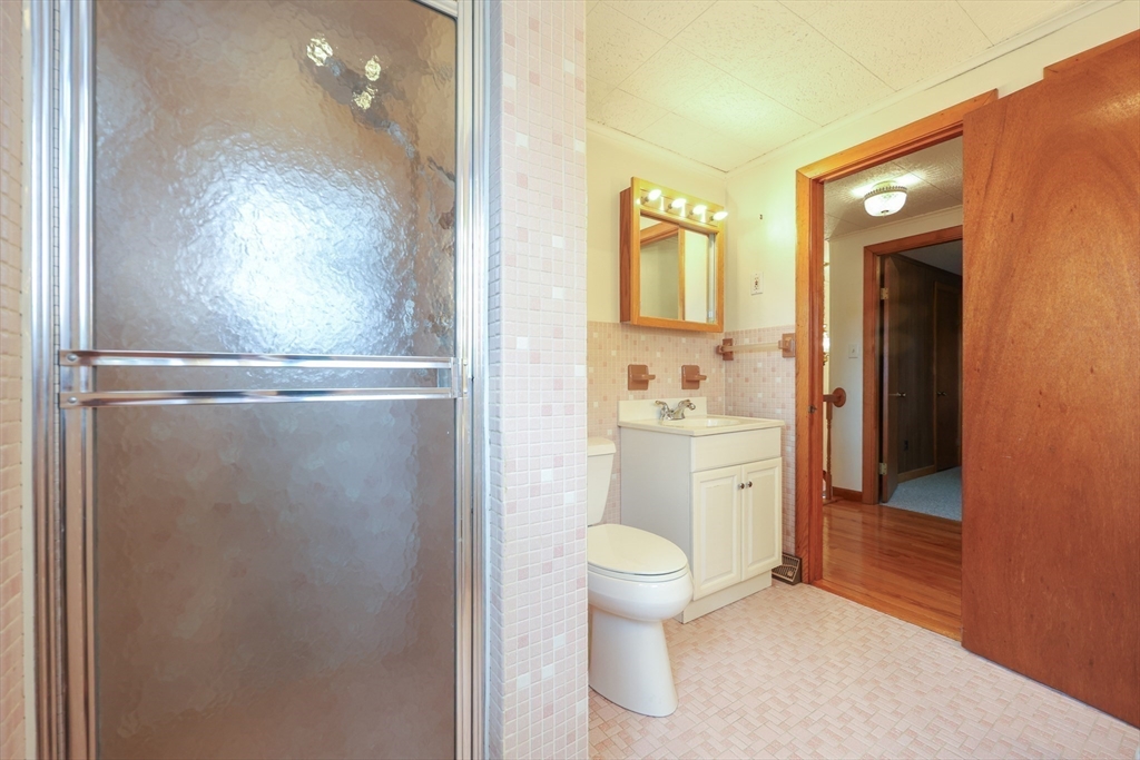 7 Richard Cir