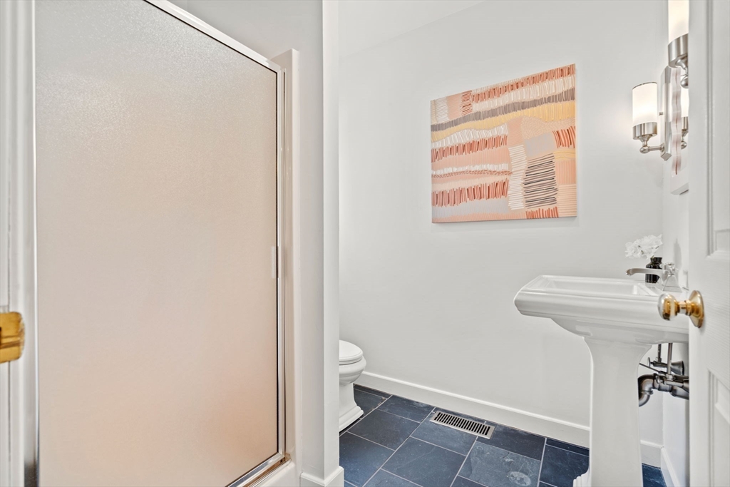 5 South Commons # D, Lincoln Unit: D