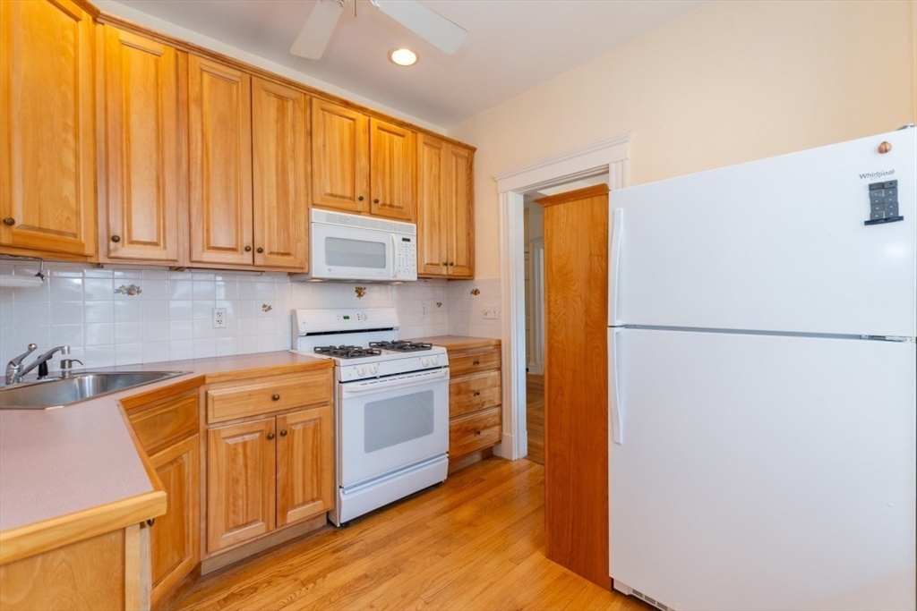 63 Babcock St # B1