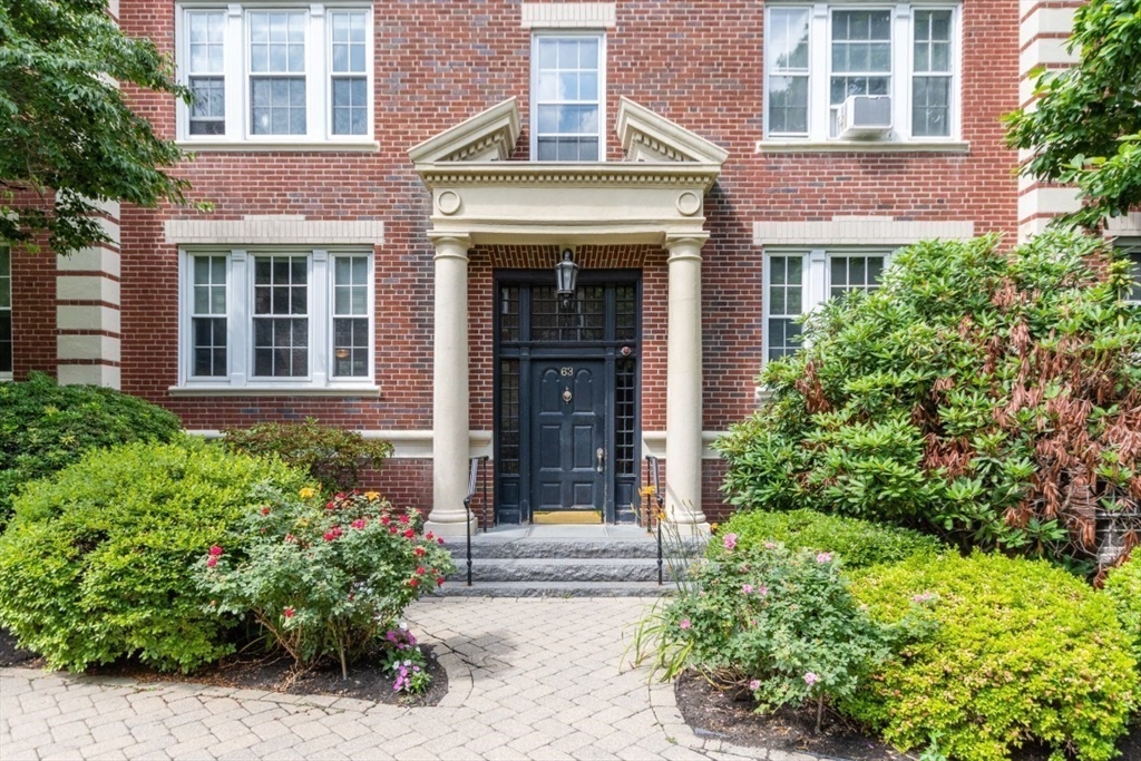 63 Babcock St # B1