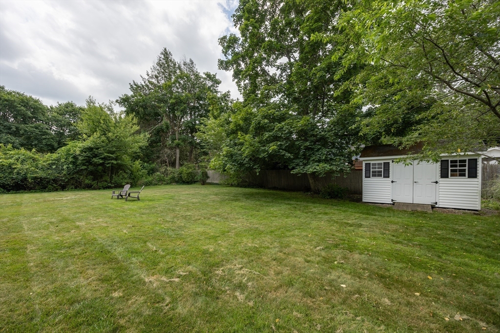 12 Windsor Drive