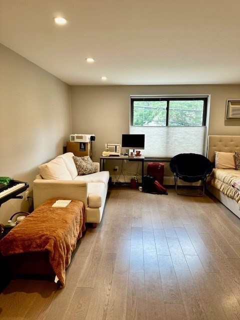 53 Paul St # 22