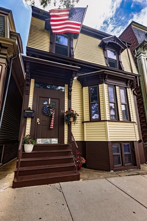 53 Monmouth Street