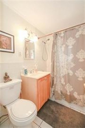 386 E 8th St # 5