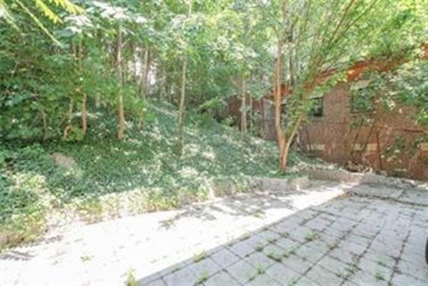 386 E 8th St # 5