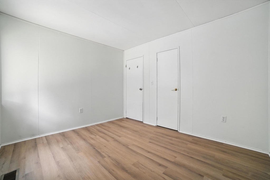 112 Leverett Rd