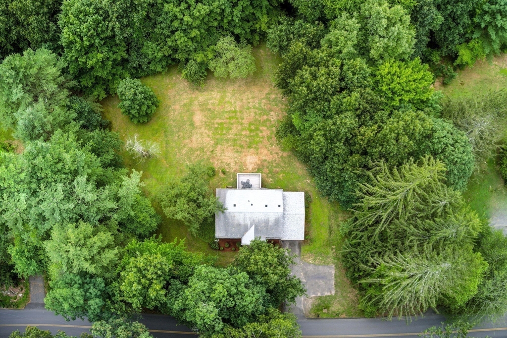 112 Leverett Rd