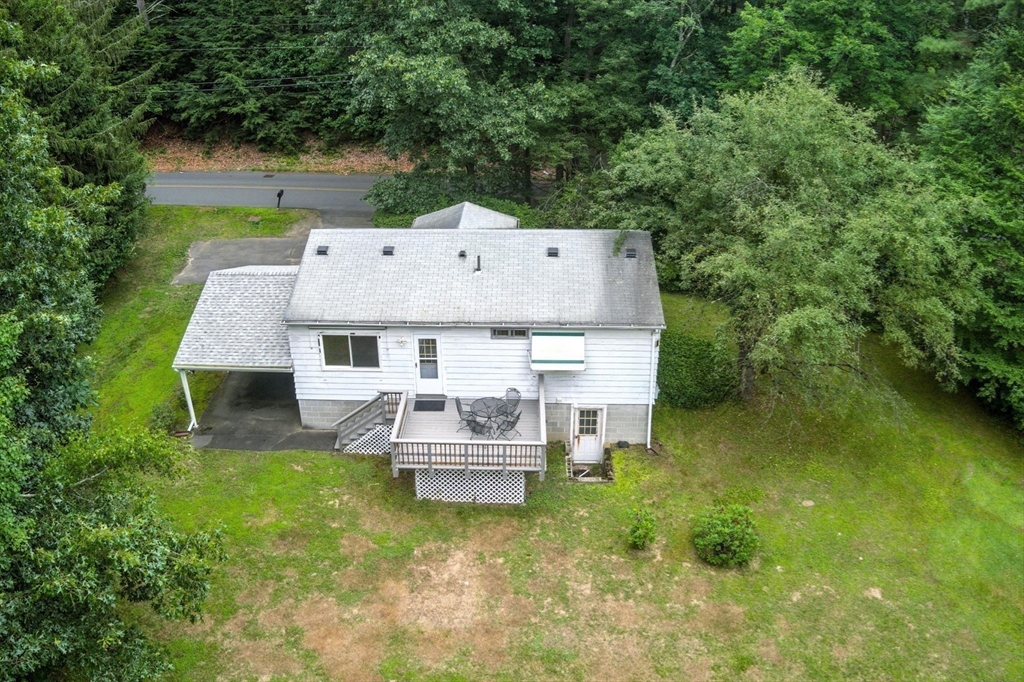 112 Leverett Rd