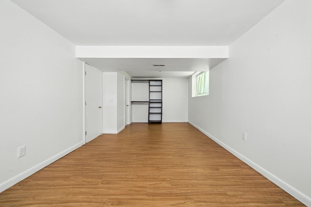 112 Leverett Rd