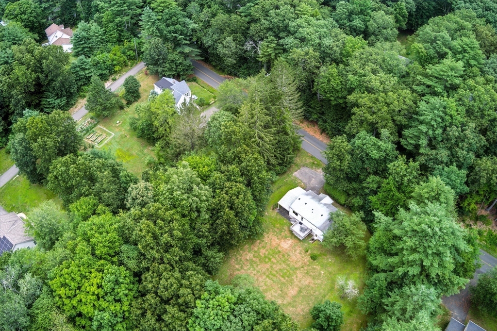 112 Leverett Rd