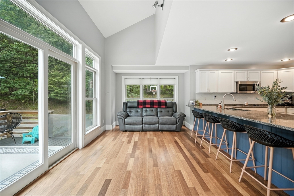 218 Greenfield Rd