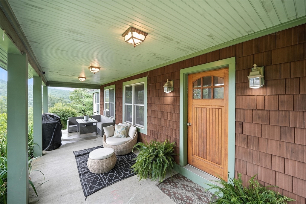 218 Greenfield Rd