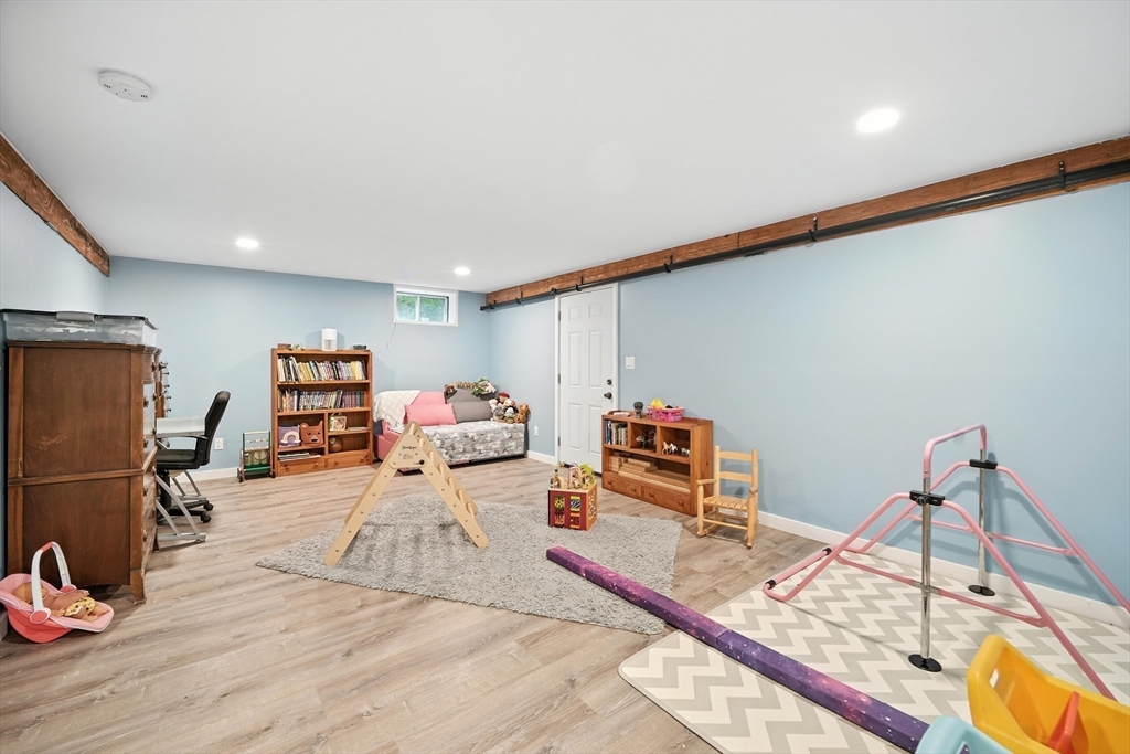 218 Greenfield Rd