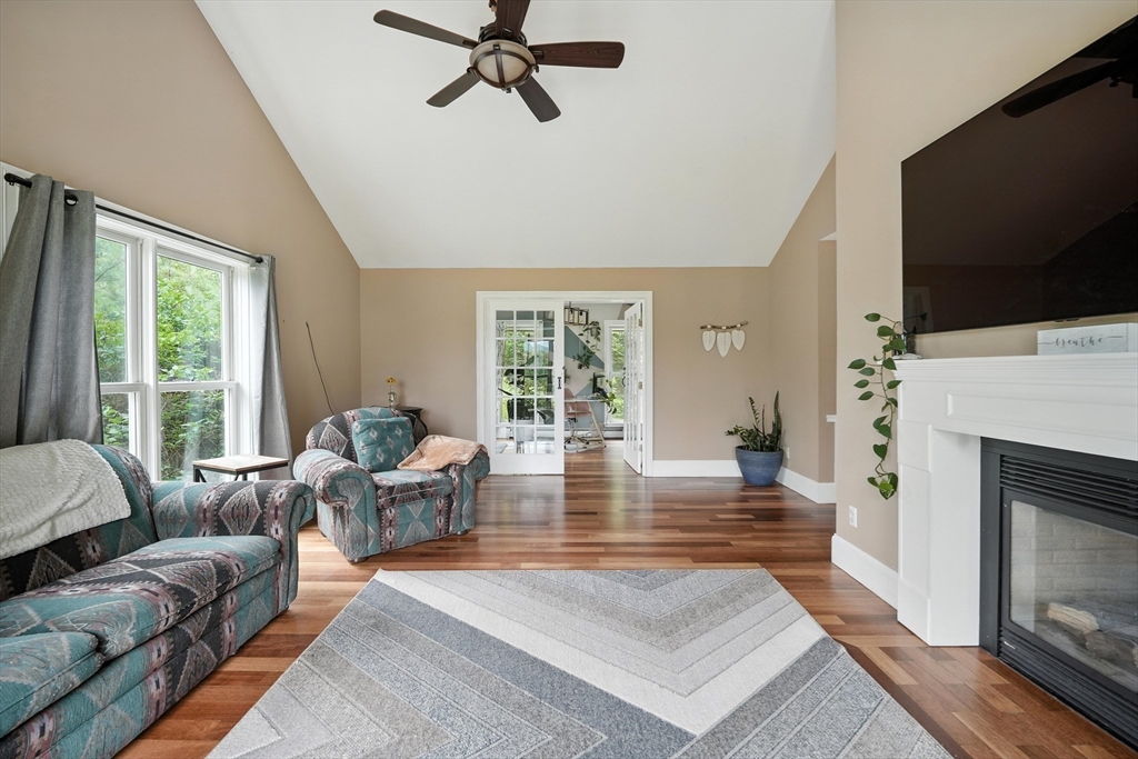 218 Greenfield Rd