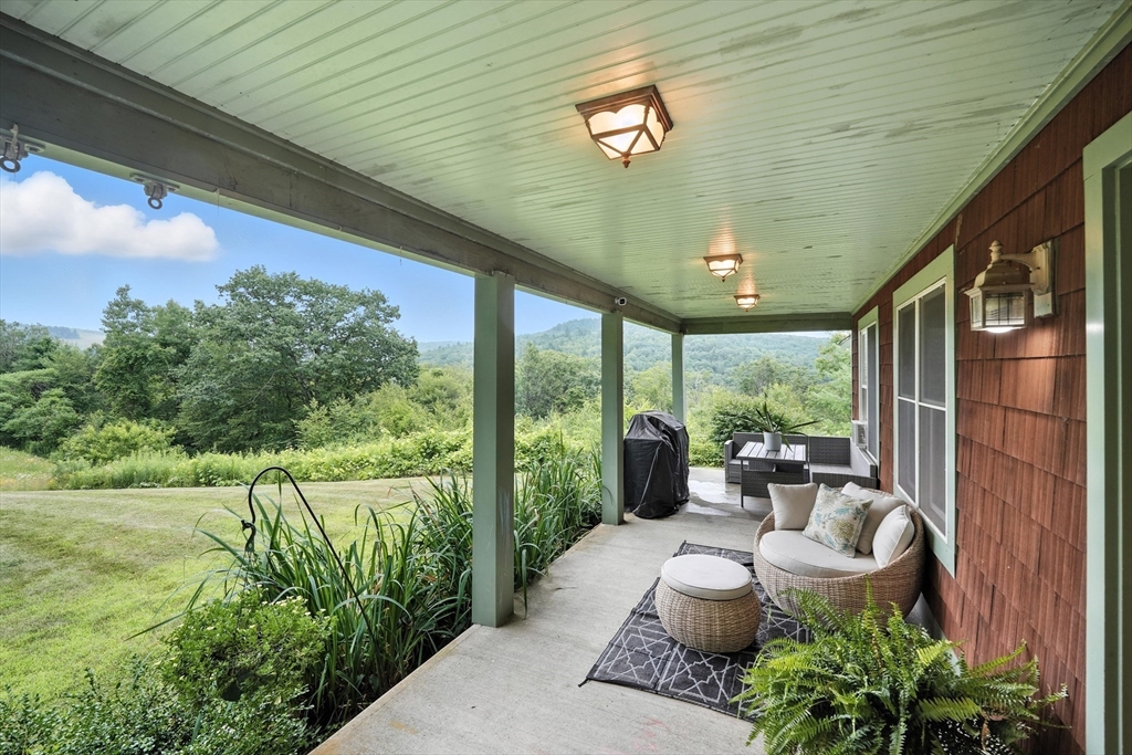 218 Greenfield Rd