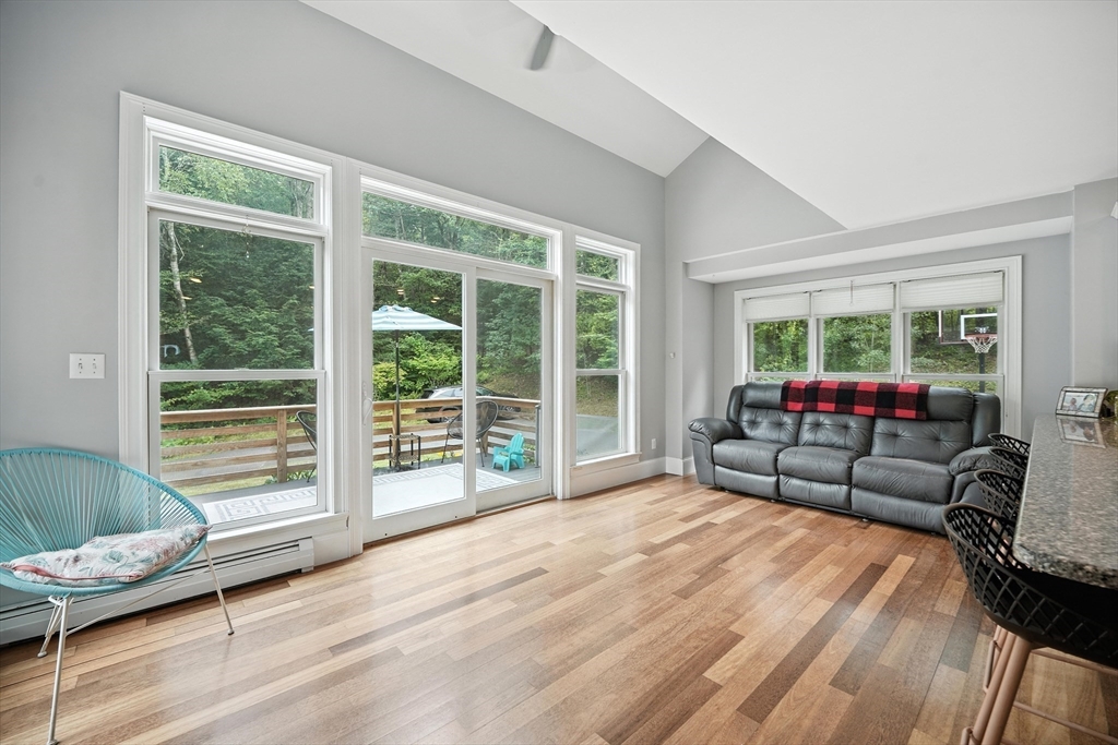 218 Greenfield Rd