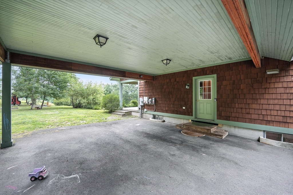 218 Greenfield Rd