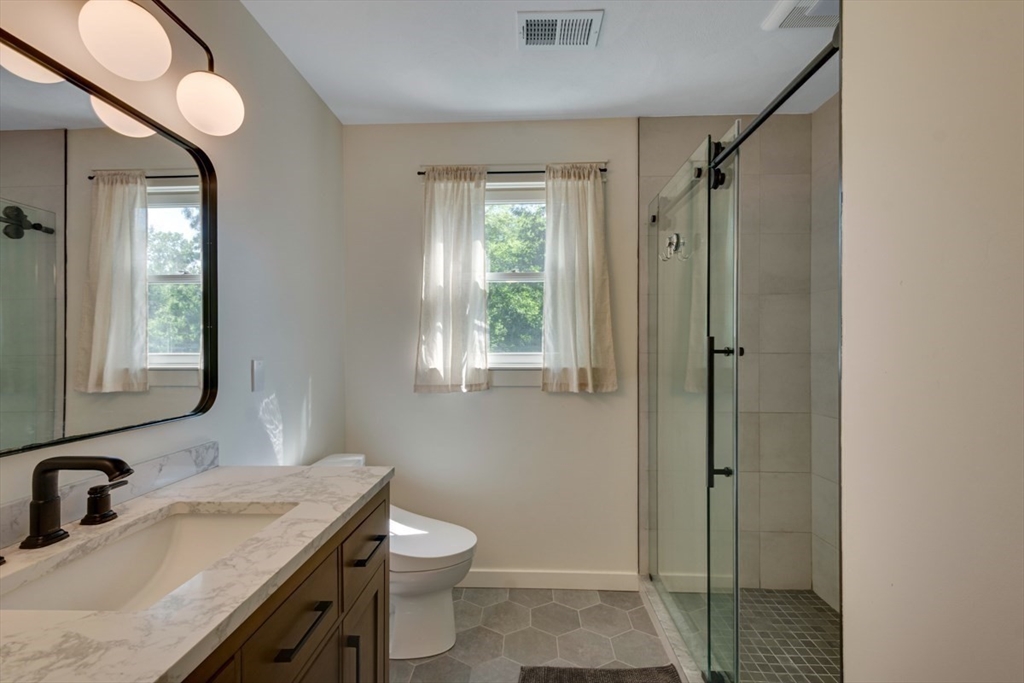 124 Mastro Dr
