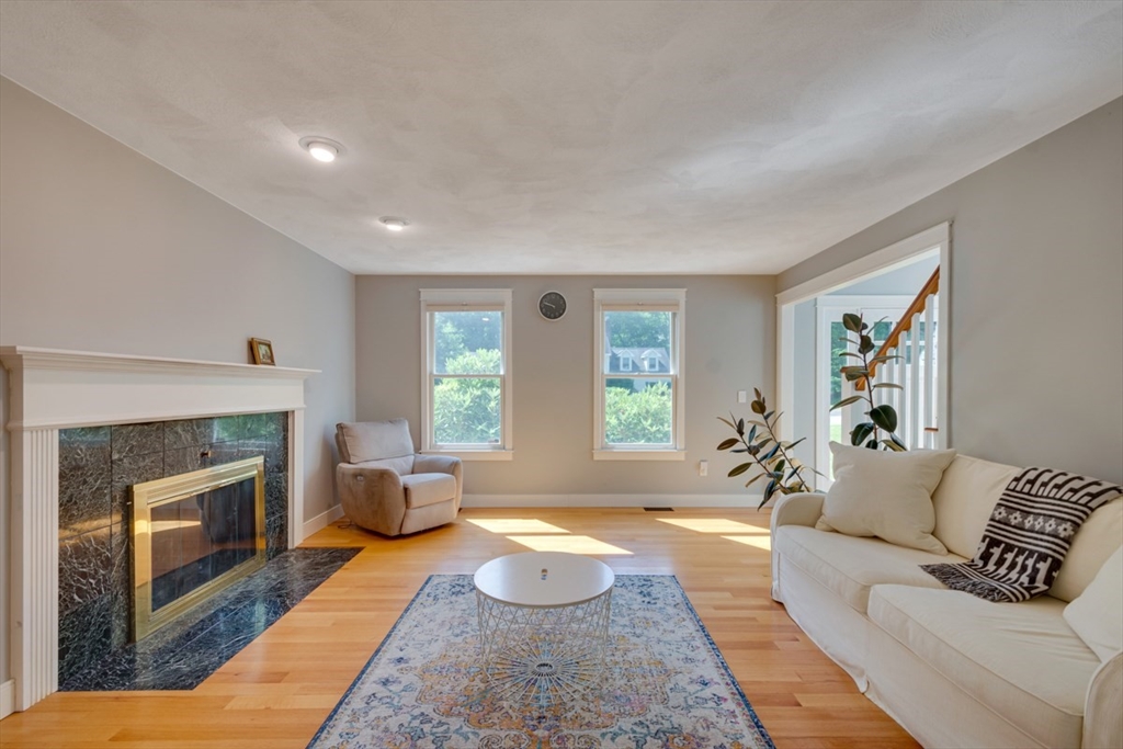 124 Mastro Dr