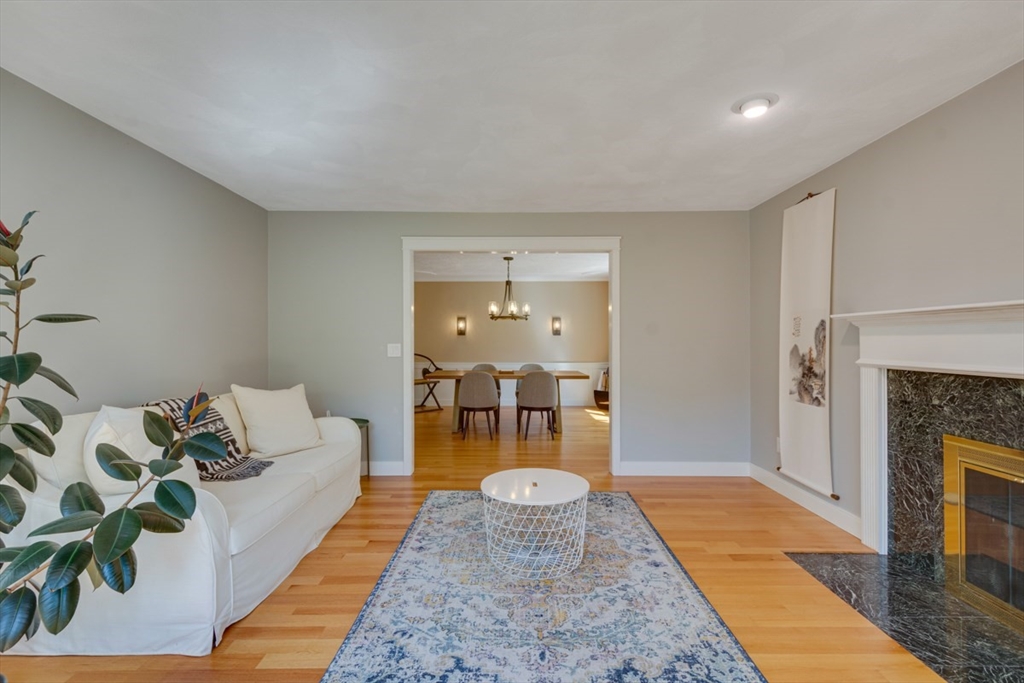 124 Mastro Dr