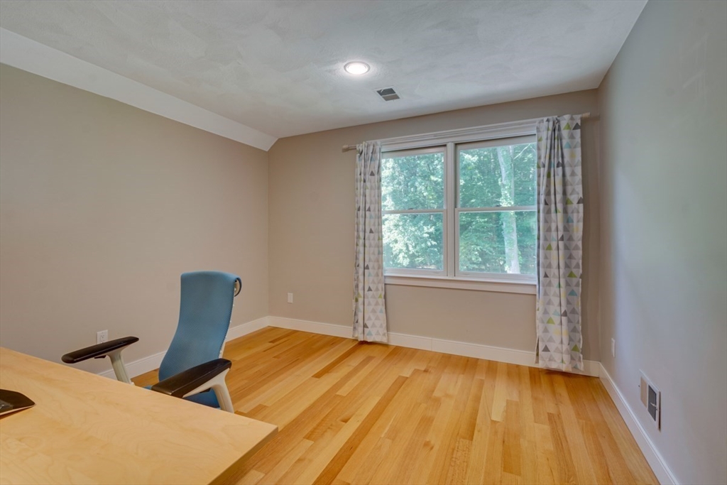 124 Mastro Dr