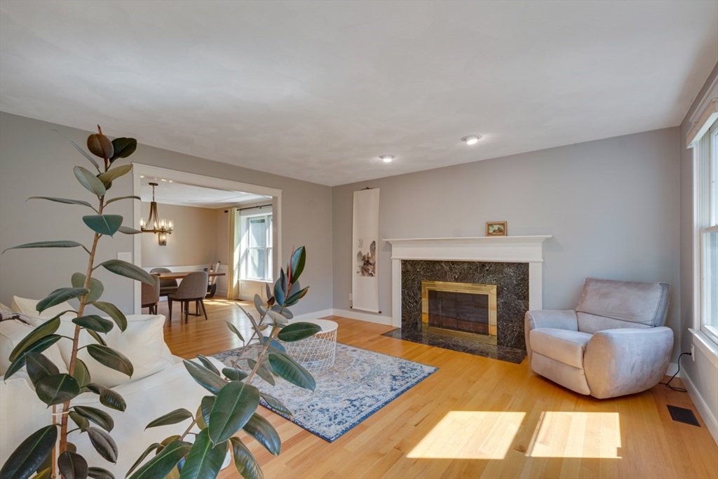 124 Mastro Dr