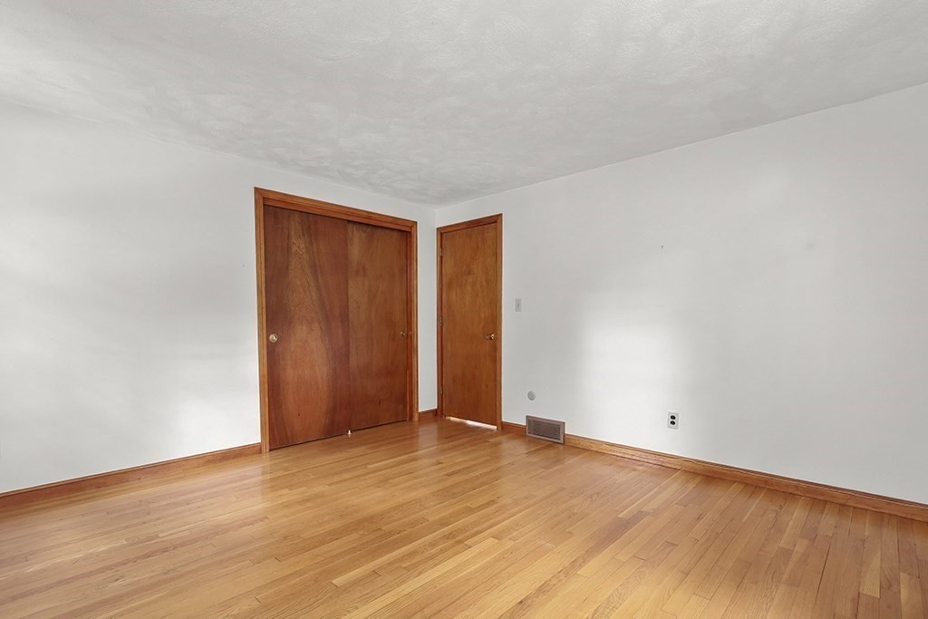 12 Lafayette Lane