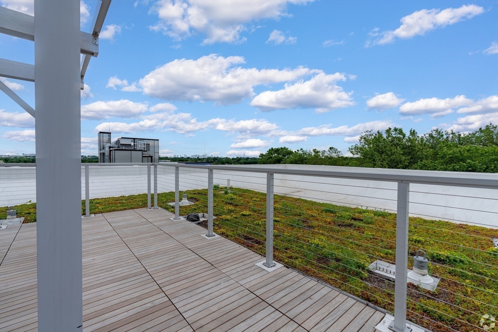 605 Concord Unit: 209ADA