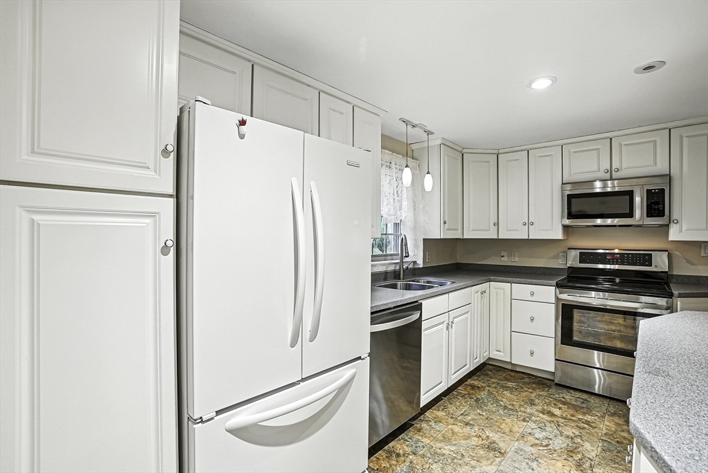 19 Chestnut Hill Rd
