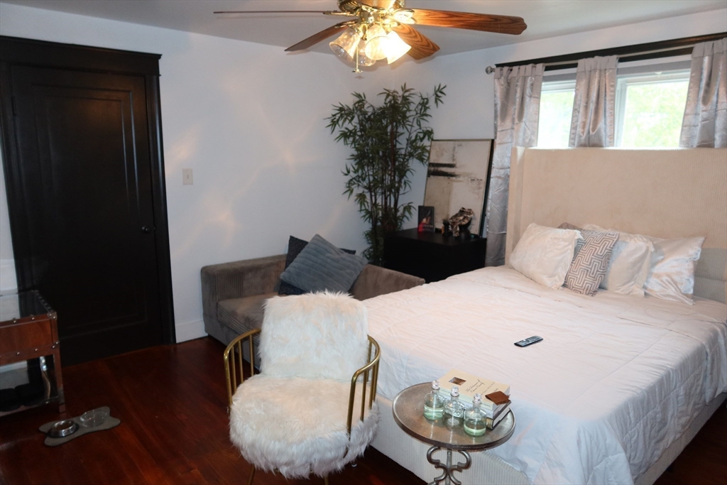 17 Lockwood Ave