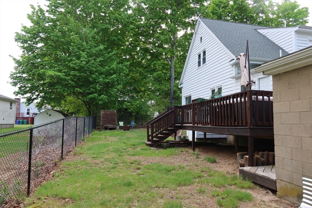 17 Lockwood Ave