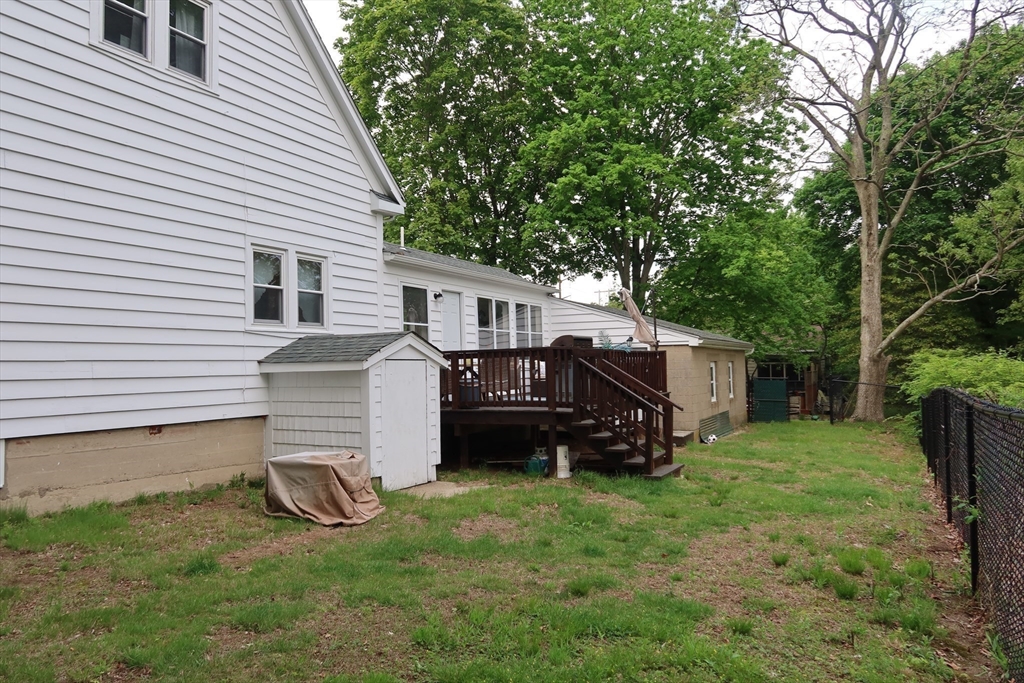 17 Lockwood Ave