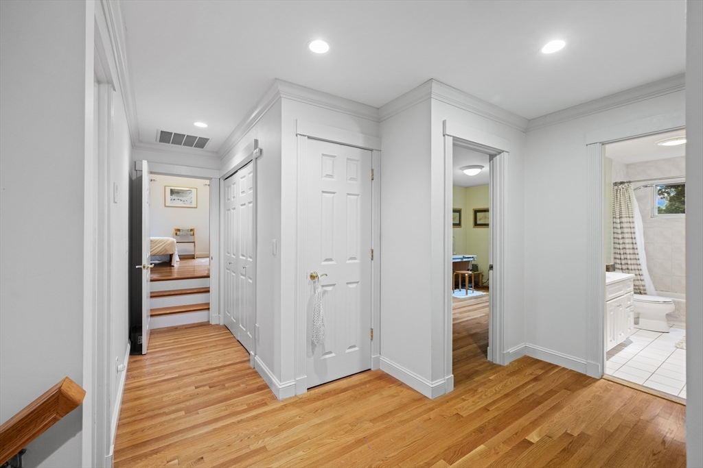 51 Vine St