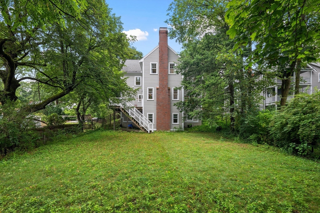 51 Vine St