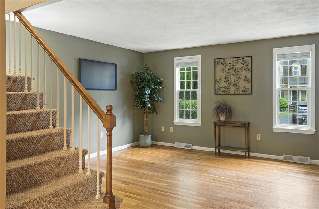 814 Wellman Avenue Unit: .