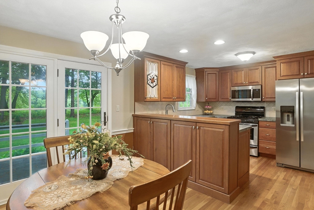 814 Wellman Avenue Unit: .