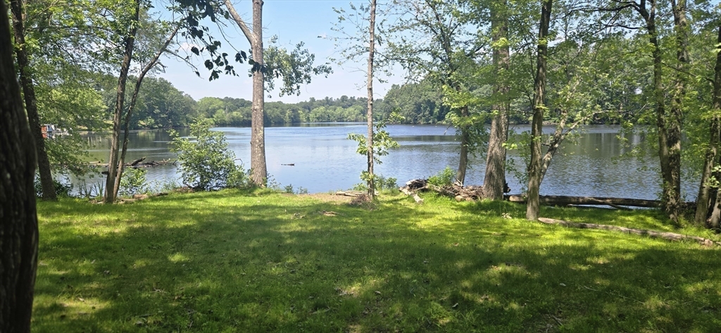 814 Wellman Avenue Unit: .