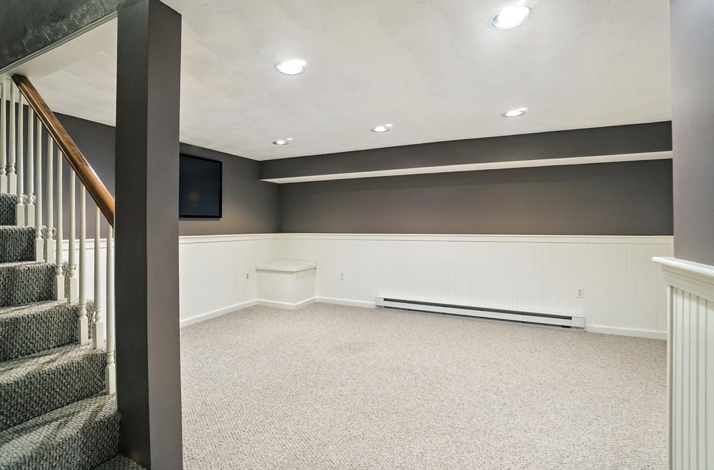 814 Wellman Avenue Unit: .