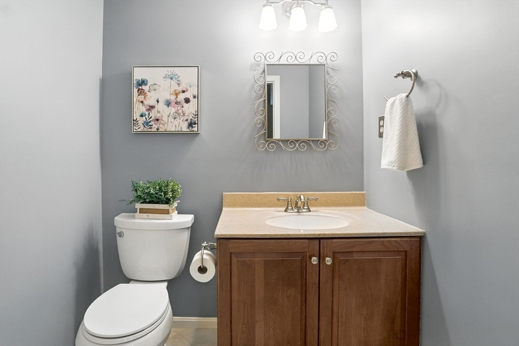 814 Wellman Avenue Unit: .