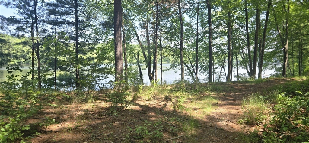 814 Wellman Avenue Unit: .