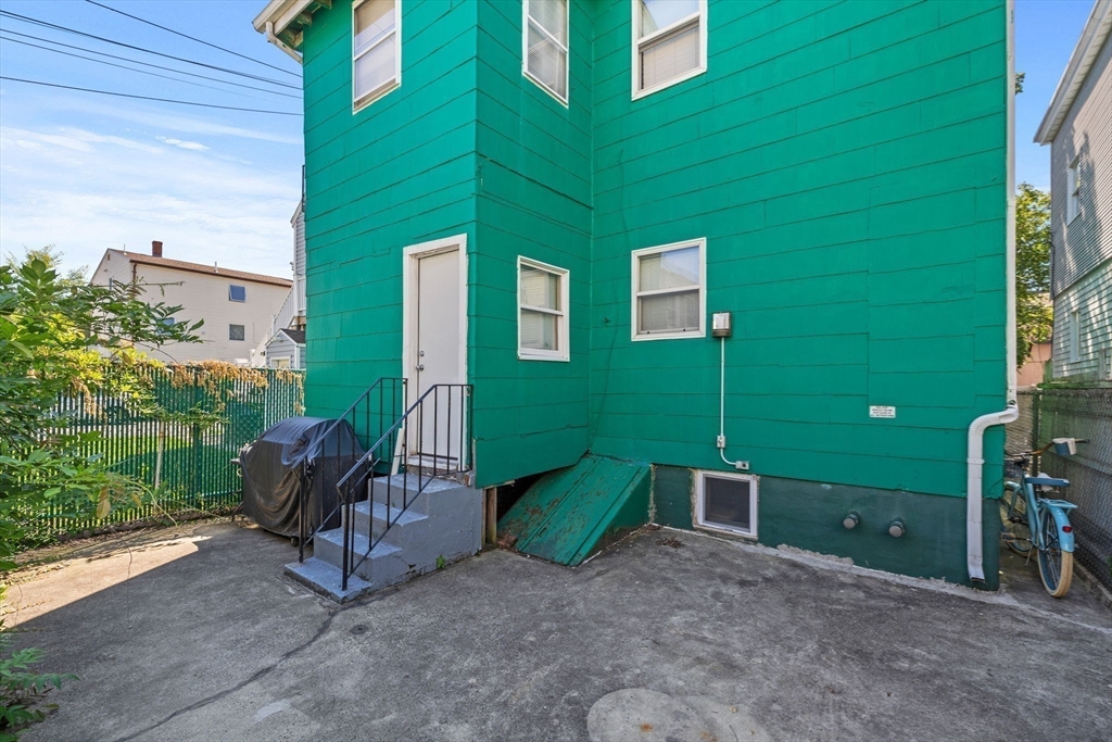 38 Hunting Street