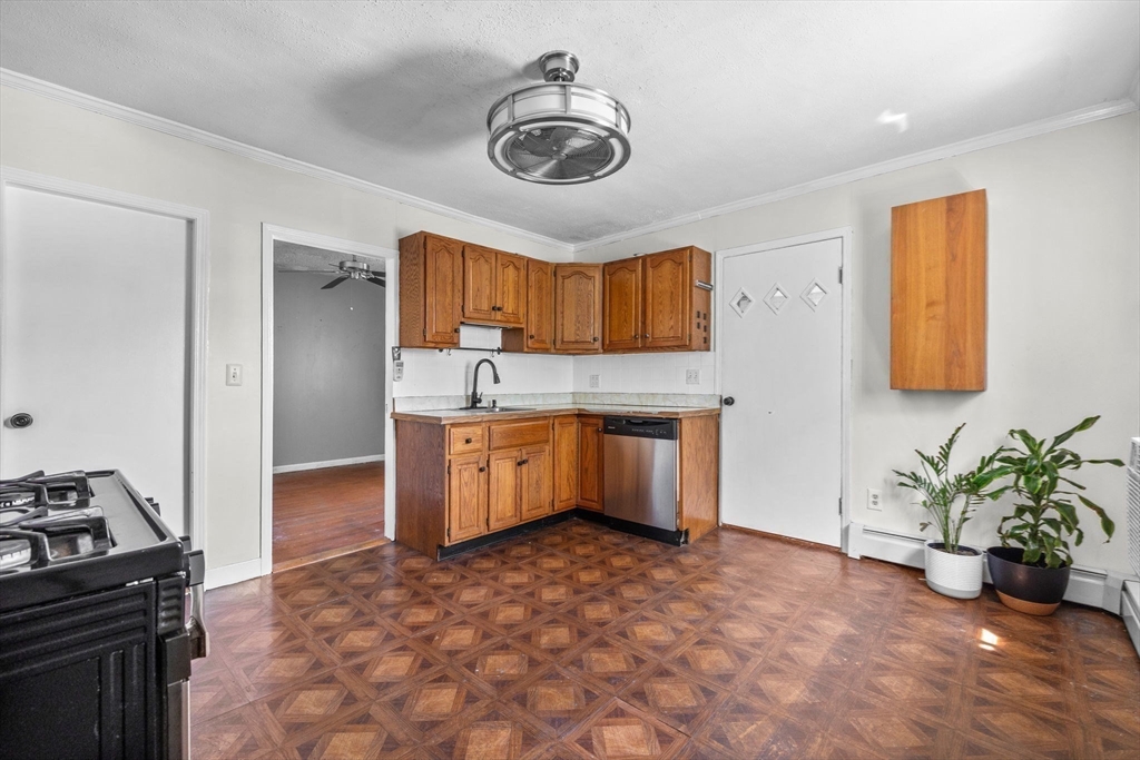 38 Hunting Street