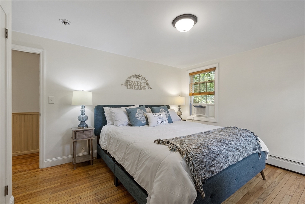 11 Lillian Dr