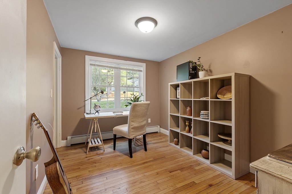 11 Lillian Dr