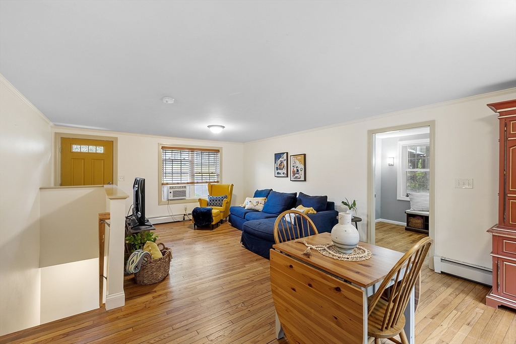 11 Lillian Dr